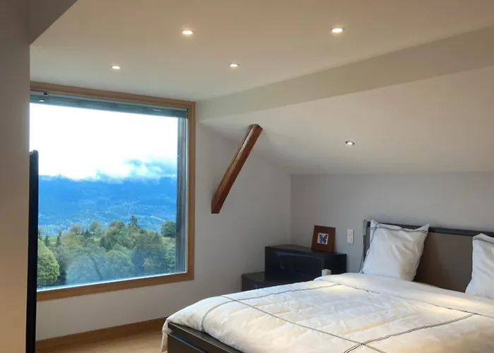 Semesterbostad Les Hauts De La Piquante Pierre *